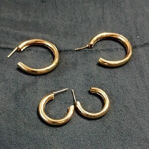 Elegant Gold Hoop Earrings